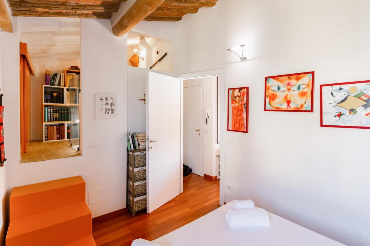 Piazza Dei Cavalieri Orange Attic Apartment 피사 외부 사진